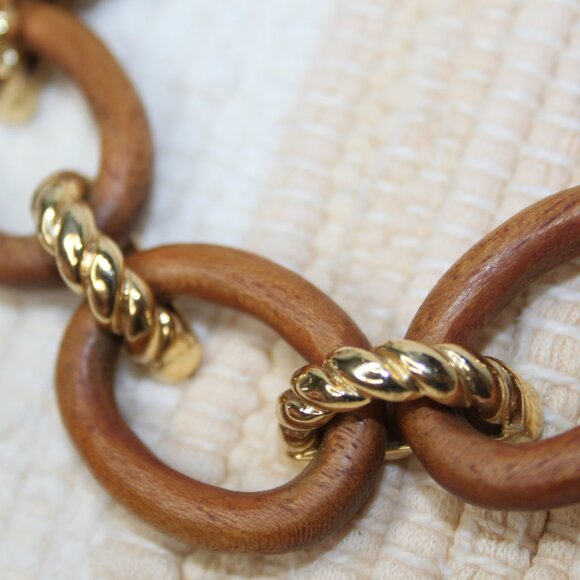 CAPUCINE DE WULF EARTH GODDESS TEAK LINK BRACELET 18k GOLD OVER BRASS LOBSTER CL - Picture 8 of 15